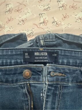 Hollister High-Rise Flare Jeans - Blue Denim